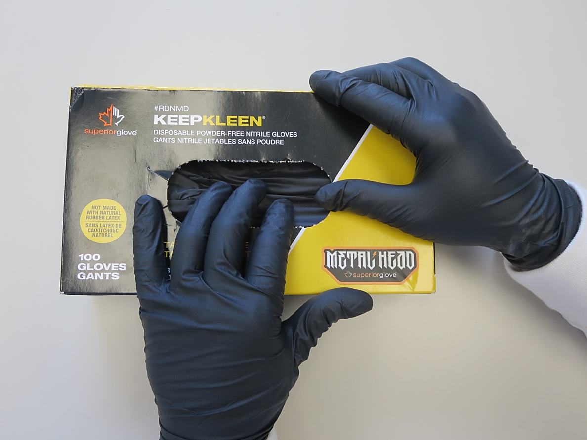 KeepKleen® RDNMD Single-Use Mteal Detectable Black Nitrile Gloves 